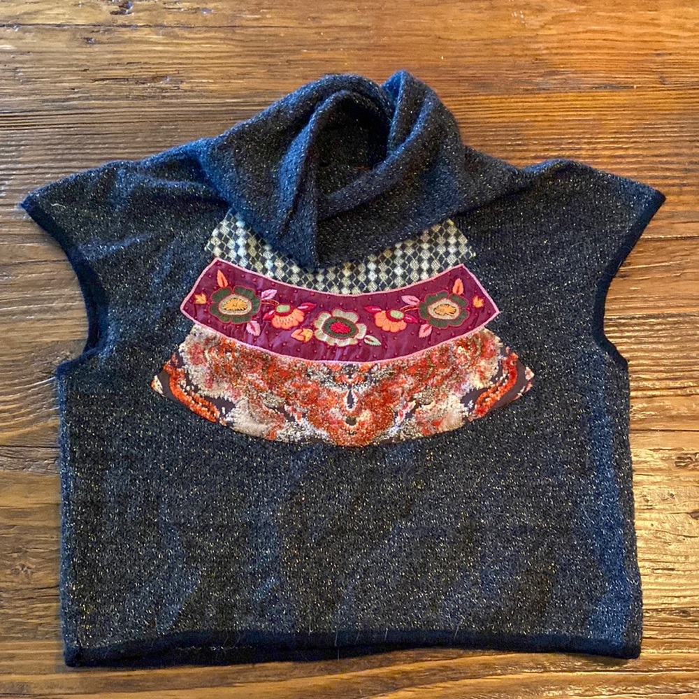 Custo Barcelona Cropped Sweater Vest